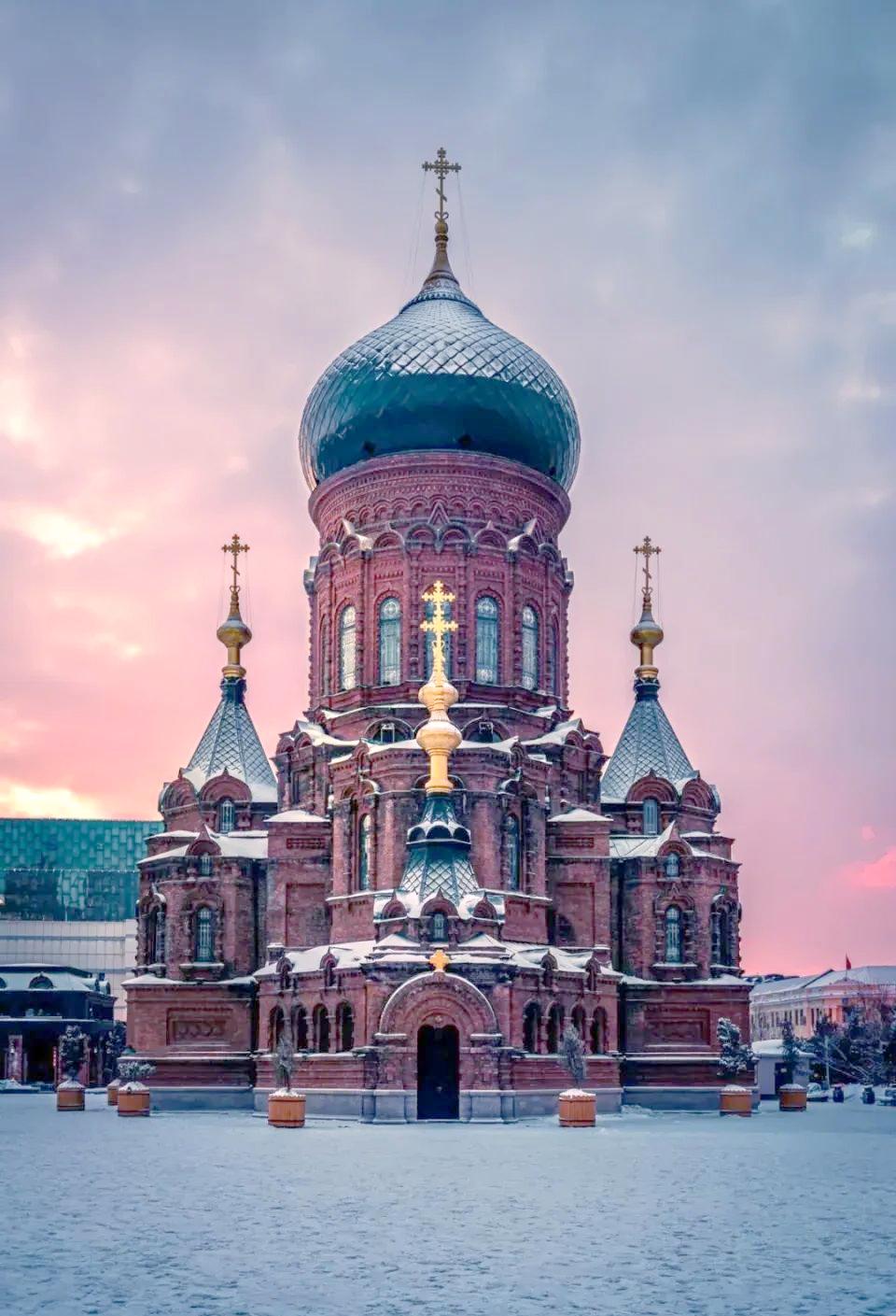 《直播服务器App定制:打造专属流量引擎,引爆行业增长新赛道》